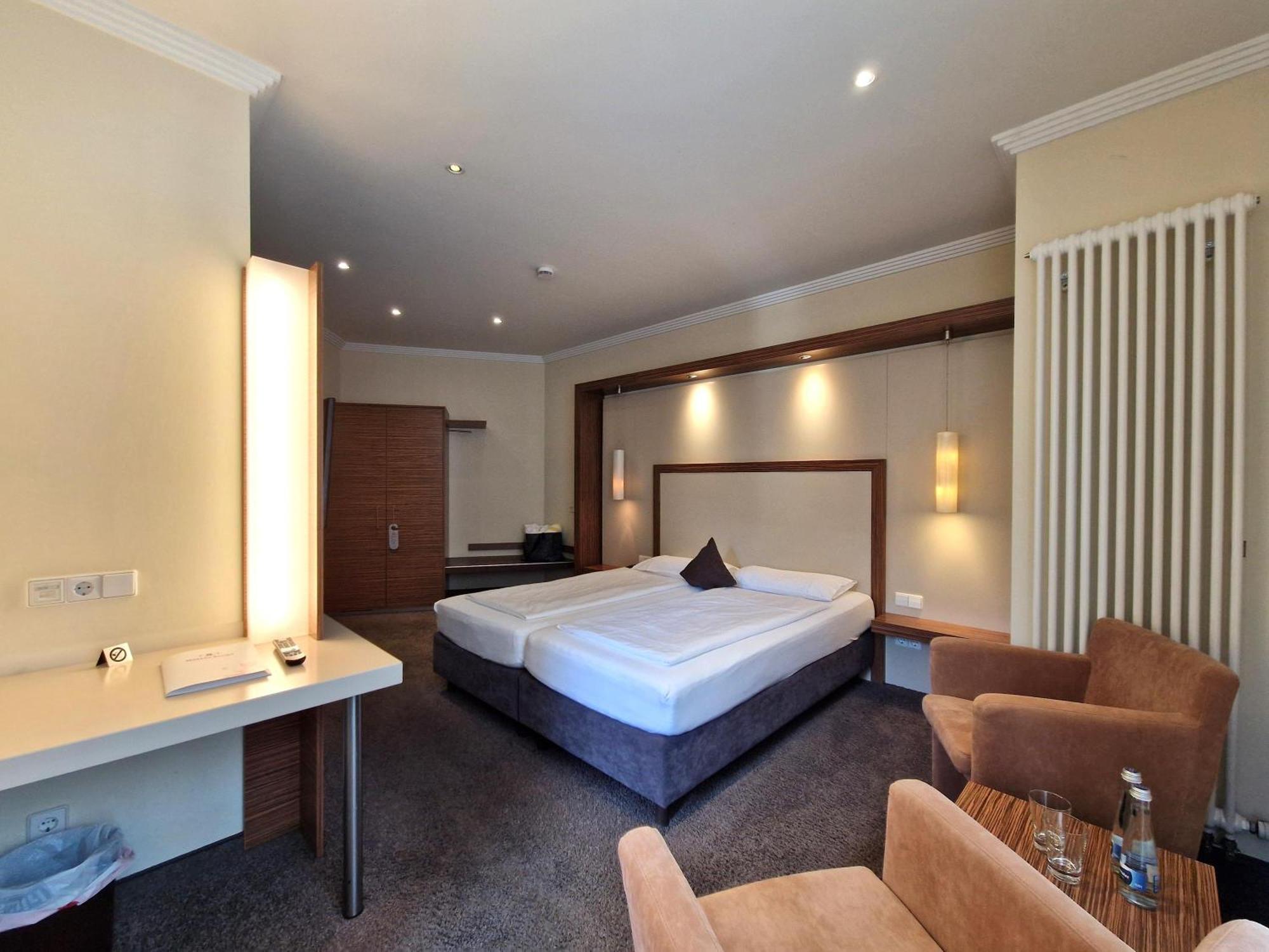 האסלאך אים קינזיגטאל Mosers Blume Relax & Genuss Hotel מראה חיצוני תמונה